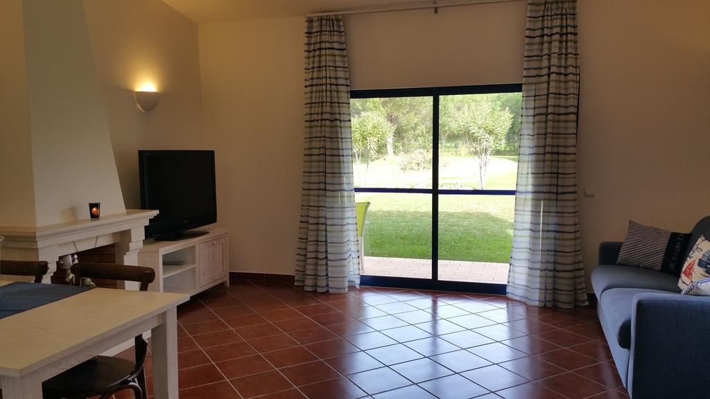 Apartamentos Clube Da Bemposta Alvor Room photo